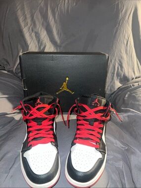 Air Jordan 1 Mid Gym Red Black Toe
